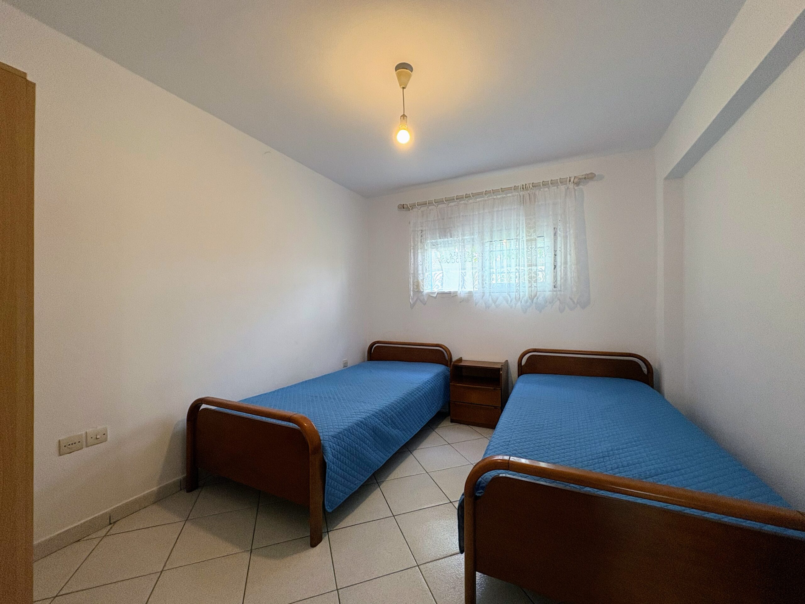 Themis Beachfront Apartment 6 Argo Rentals - Themis Apartment - Bedroom 2 - Single Beds