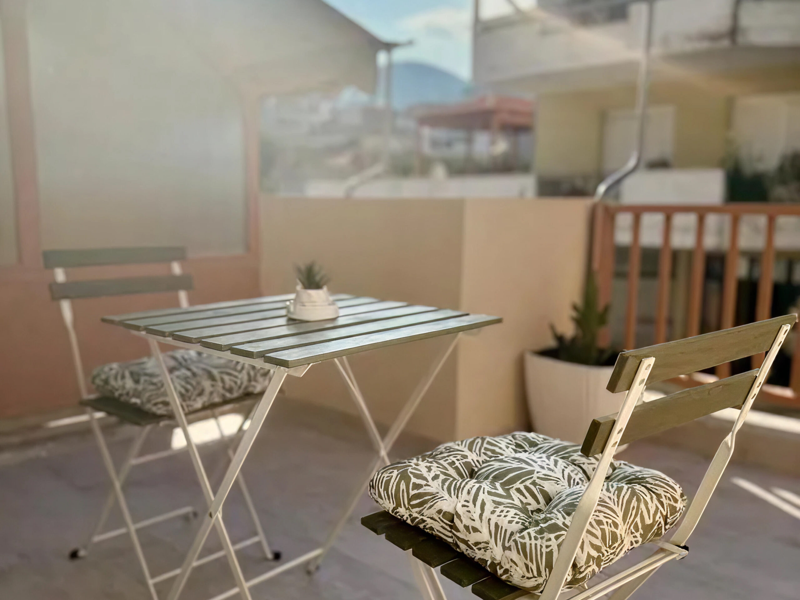 All Season - Autumn Studio 7 Argo Rentals - All Season - Autumn - Balcony