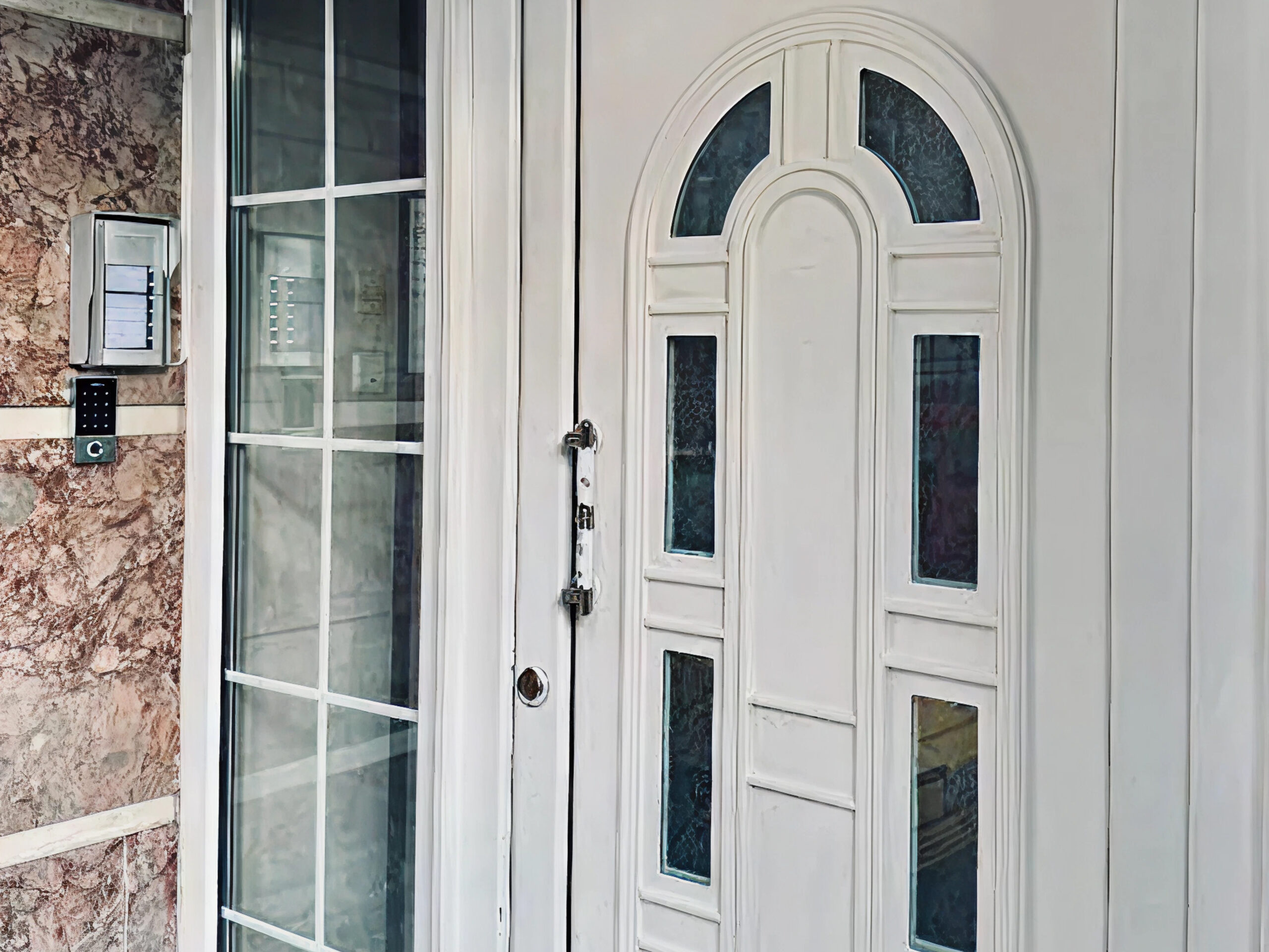 All Season - Summer Studio 9 Argo Rentals - All Season - Summer - Building Entrance