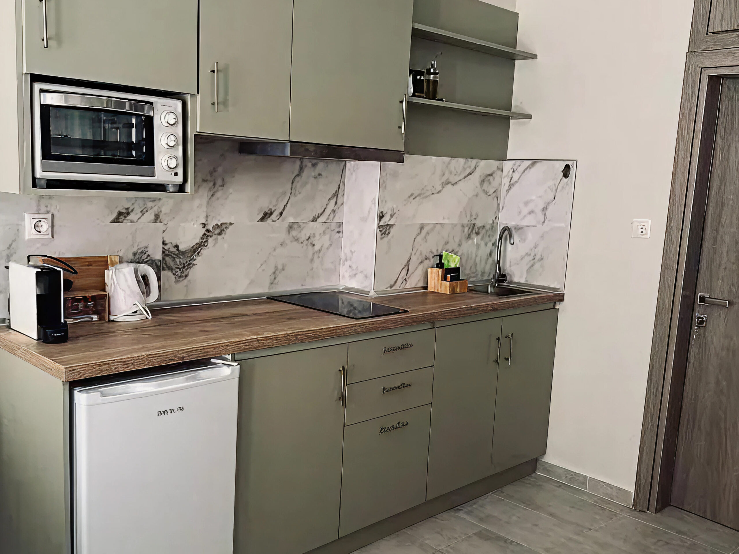 All Season - Winter Studio 4 Argo Rentals - All Season - Winter - Kitchen