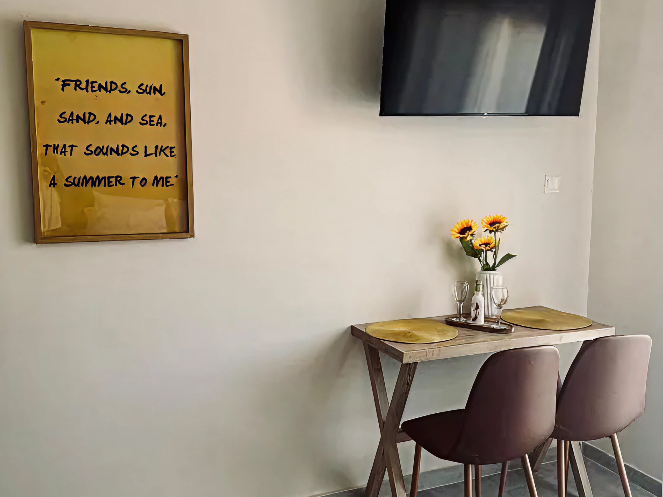 All Season - Summer Studio 4 Argo Rentals - All Season - Summer - Sitting Area